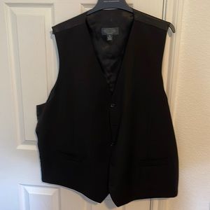 5x (fits like 3X) dressy vest, worn once, black